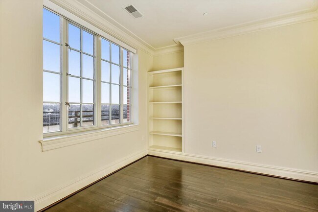 Building Photo - 6900 Fleetwood Rd
