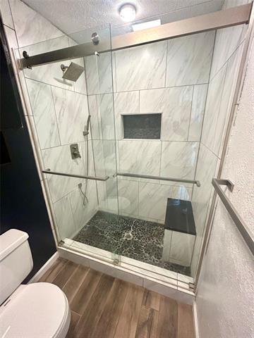 Building Photo - 409 S Holiday Dr