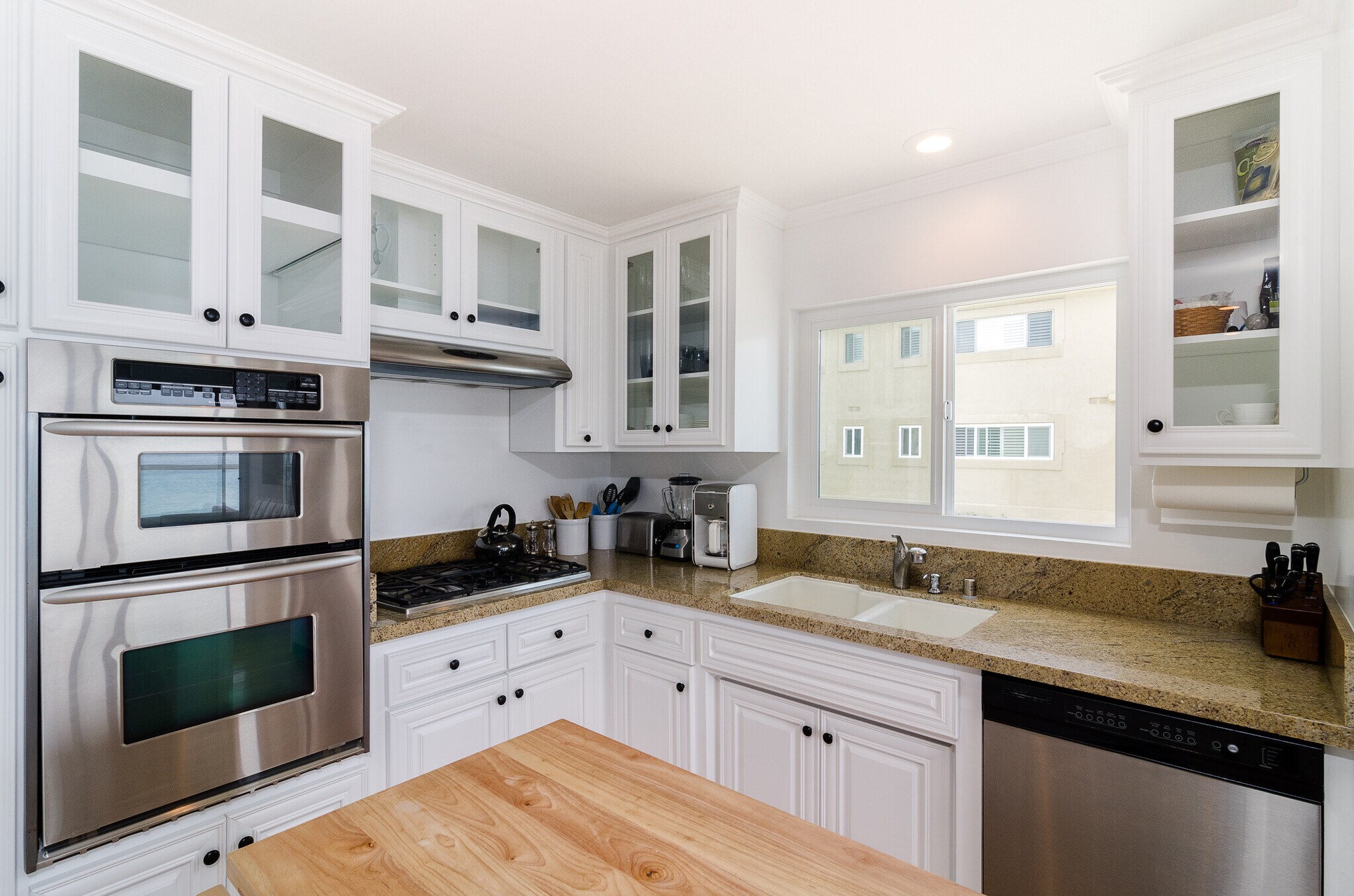 Building Photo - 22626 Pacific Coast Hwy