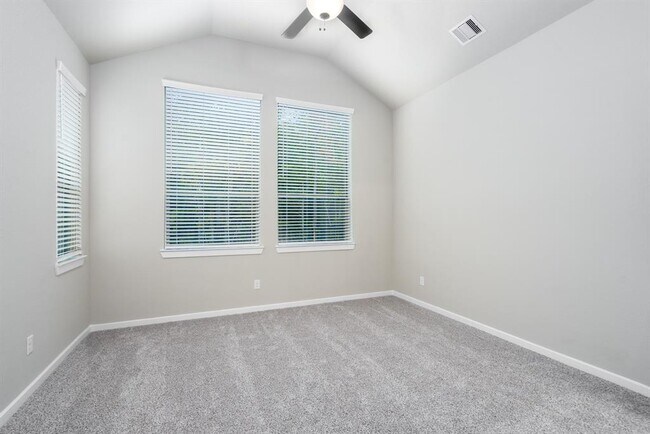 Building Photo - 529 Longleaf Pine Dr