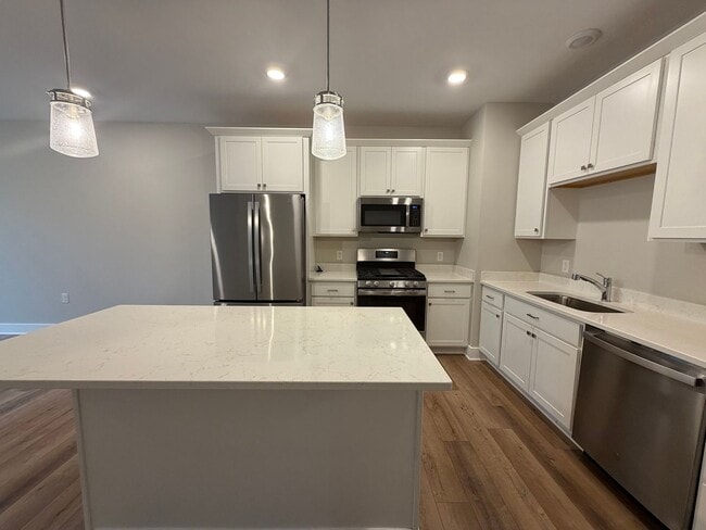 Building Photo - 2351 Watertown Wy