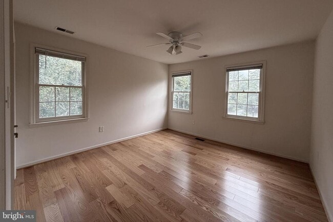 Building Photo - 7438 Crestberry Ln