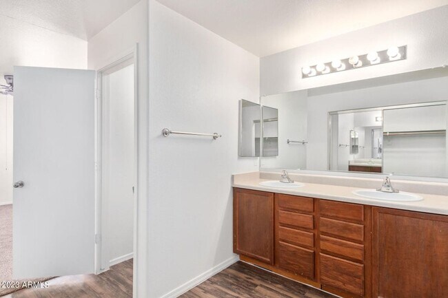 Building Photo - Spacious 3 bed, 2.5 bath in Maricopa