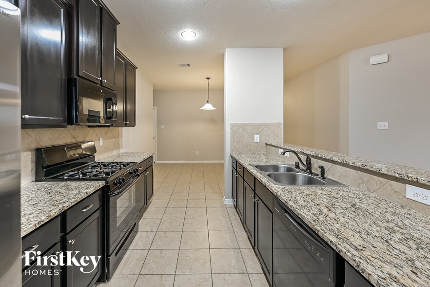 Building Photo - 13142 Lucy Grove Ln