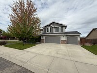 Building Photo - Spacious & Elegant 4-Bedroom Home in Merid...