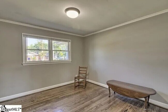 Building Photo - 414 Mapleton Dr