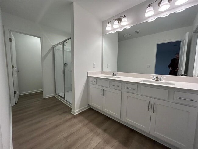 Building Photo - 207 Kinship Dr