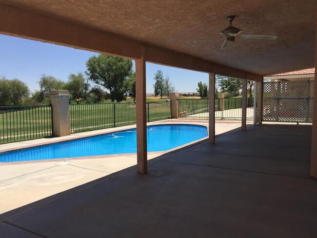 Building Photo - Available Now! Desired Location PLUS a Sparkling Pool!!!!
