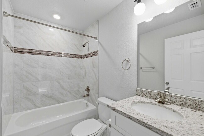 Building Photo - Available Now! Tastefully Designed 3 Bed, 2 Bath Home