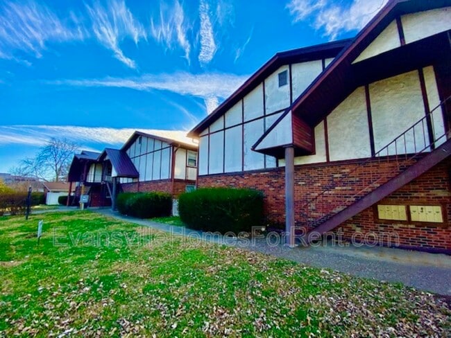 Building Photo - 1014 Mary St