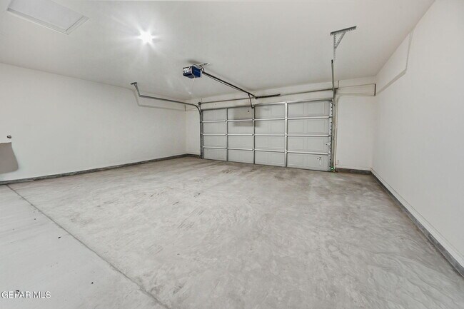 Building Photo - 14368 Star Cactus Ave