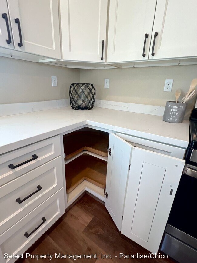 Building Photo - 3 br, 2 bath House - 8654 Skyway