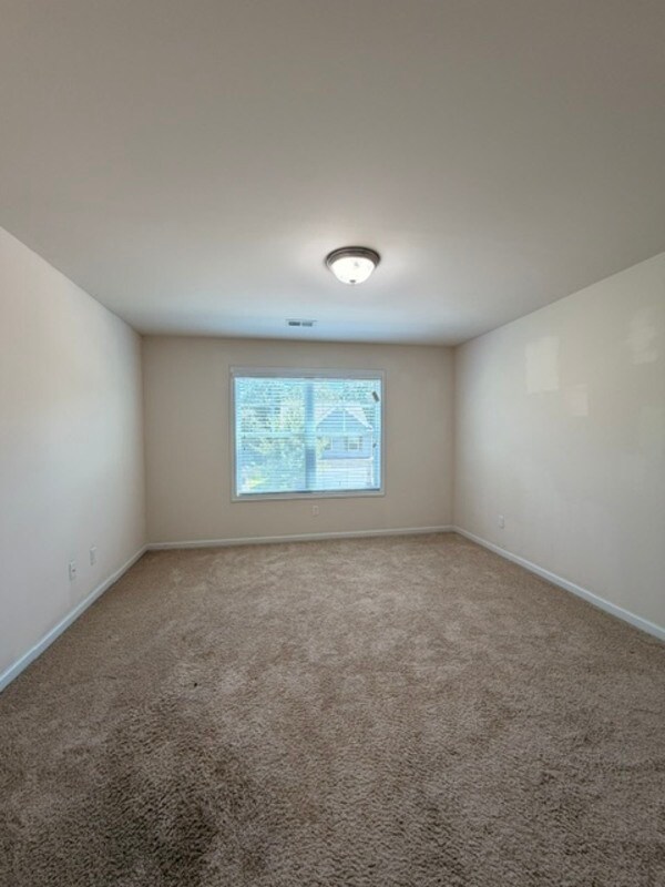 Building Photo - 201 Ashewicke Dr
