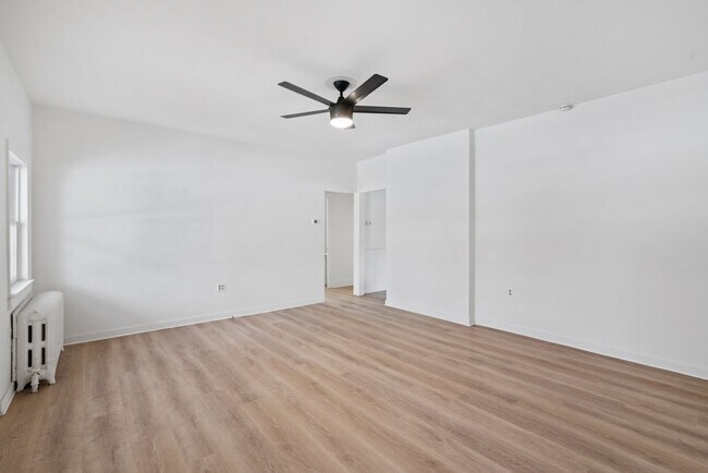 Building Photo - SCORE 50% OFF 1ST MONTH'S RENT IF SIGNED BY DEC 19! Stunning 3 bedroom home in East Pittsburgh av...