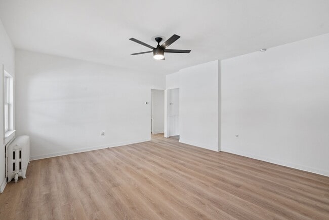 Building Photo - Stunning 3 bedroom home in East Pittsburgh available now!