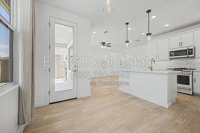 Building Photo - 2771 S Chippewa Dr