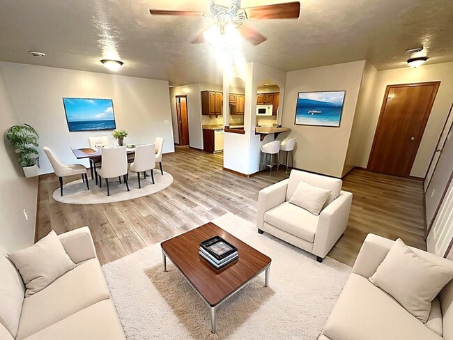 Primary Photo - 2 BEDROOM, 1 BATH, NO STEPS, ATTACHED GARA...