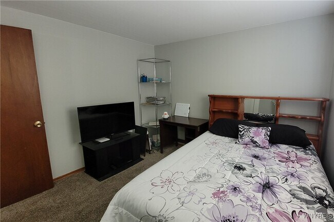 Building Photo - 51 Audet Dr