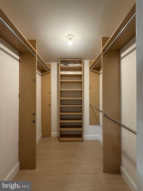 Building Photo - 10240 Arizona Cir