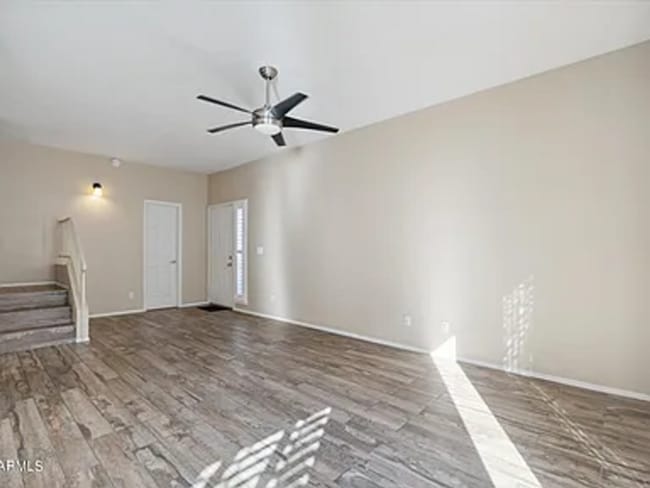 Building Photo - READY TO TOUR NOW! Charming 3-Bedroom 3-Bathroom Corner Townhouse in Peoria!