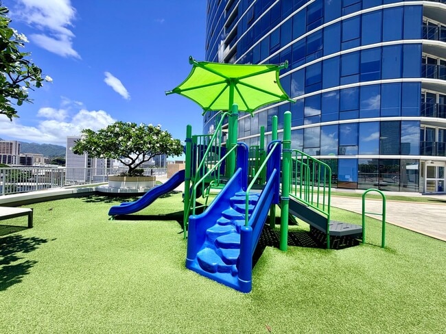 Building Photo - 1288 Kapiolani Blvd