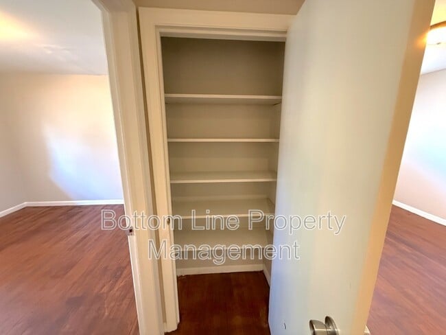 Building Photo - 2719 Thornton Rd