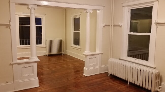 Building Photo - 3 Burkle St