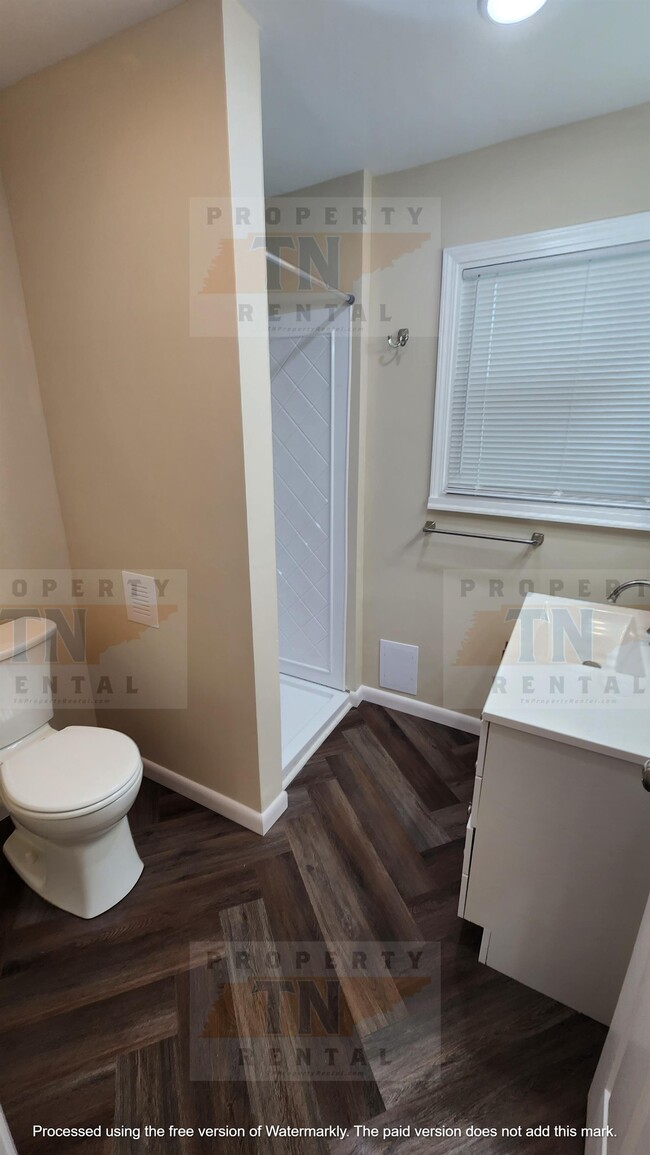 Building Photo - 1905 Dirl Ave