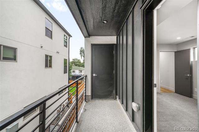Building Photo - 1382 Zenobia St