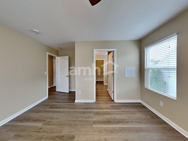 Building Photo - 9073 Bunker Hill Way