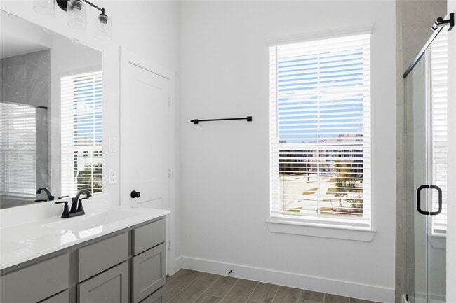 Building Photo - 12946 Rio Mariano Ln