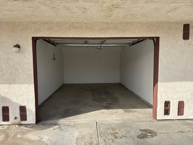 Building Photo - 29070 Landau Blvd