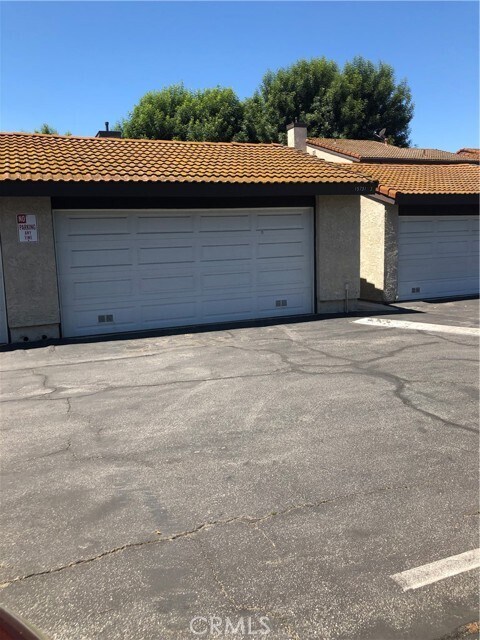 Building Photo - 15731 La Subida Dr