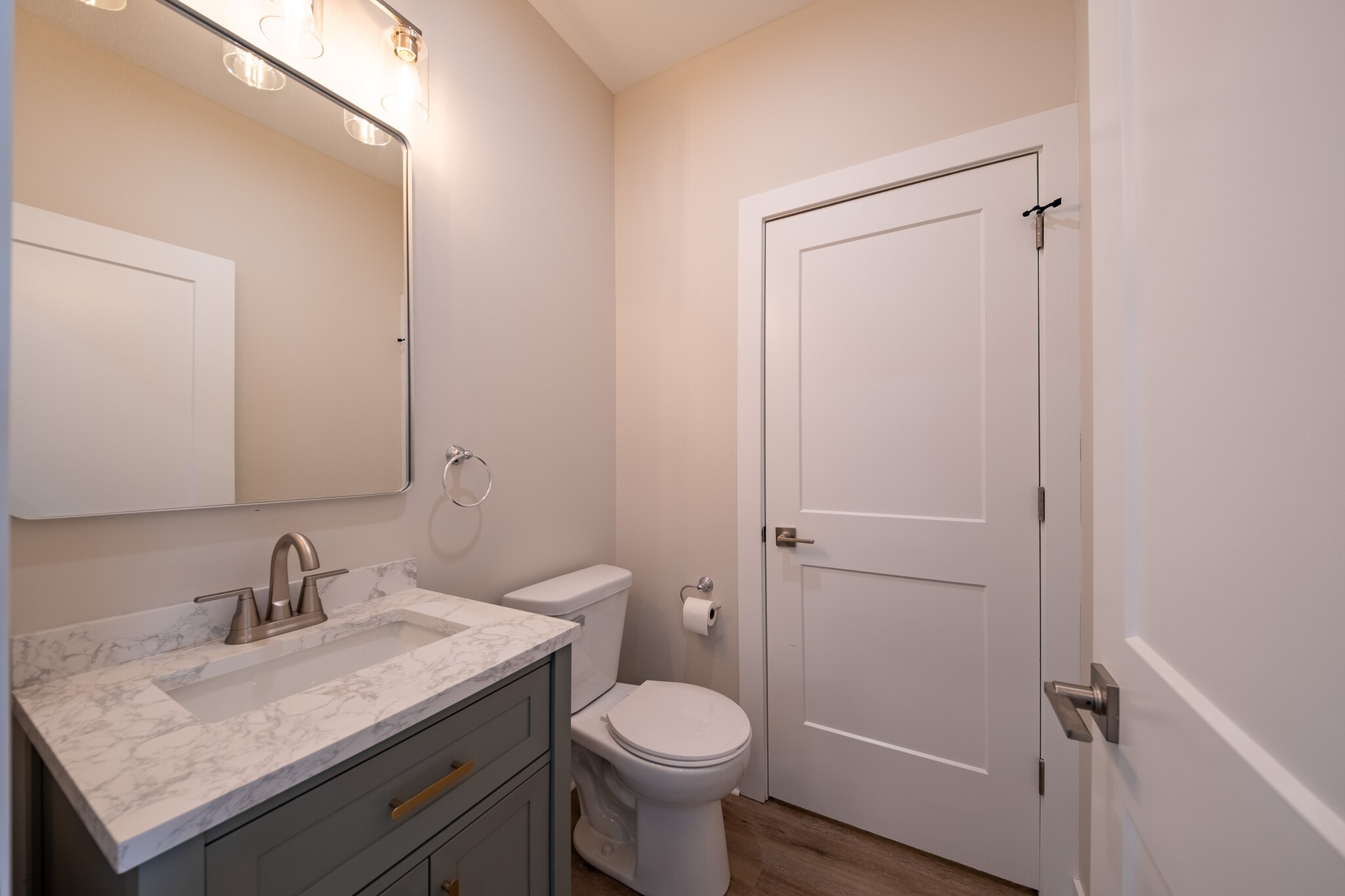 Building Photo - 412 W Baraga Ave