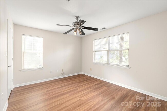 Building Photo - 415 Mather Green Ave