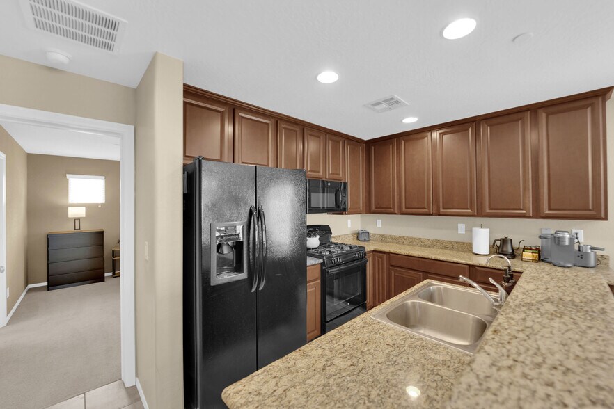 Building Photo - 7605 Finishing Touch Court