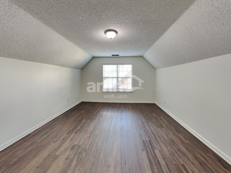 Building Photo - 4763 Asherton Pl NW