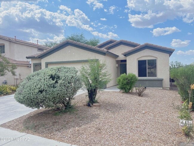 Building Photo - 11786 W Fordson Dr