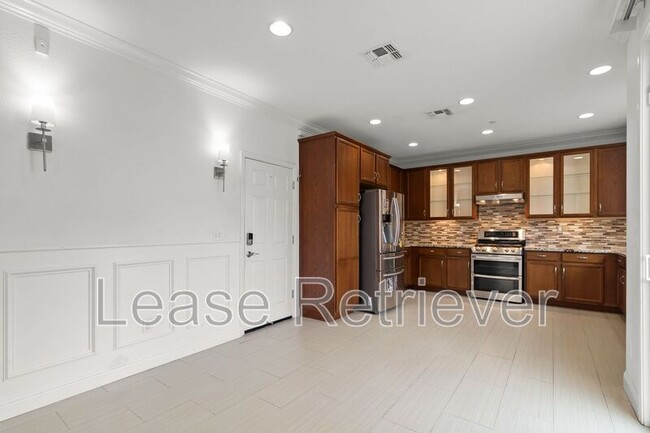 Building Photo - 16092 Old Glory Ct