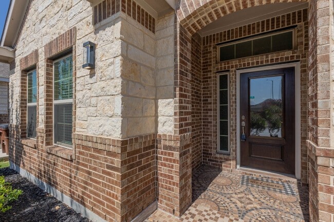 Building Photo - 8603 Pinto Cyn
