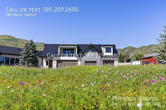 Building Photo - Elegant Home in Scenic Midway