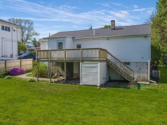 Building Photo - 60 Hopkins St