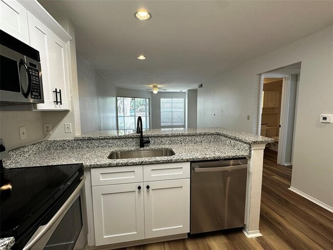 Building Photo - 4115 Chatham Oak Ct