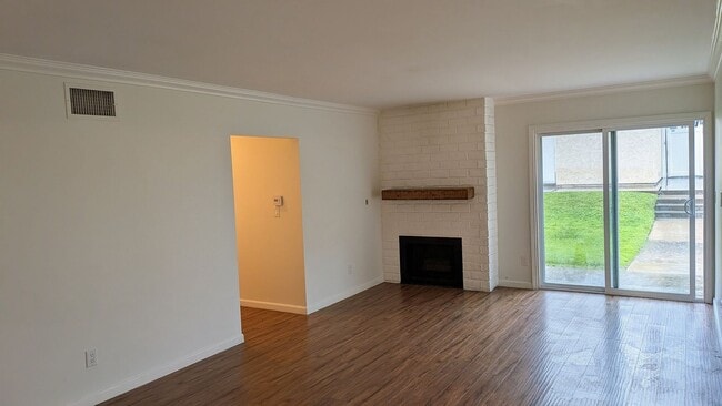 Building Photo - Beautiful Single-Story Home for Rent in La Verne