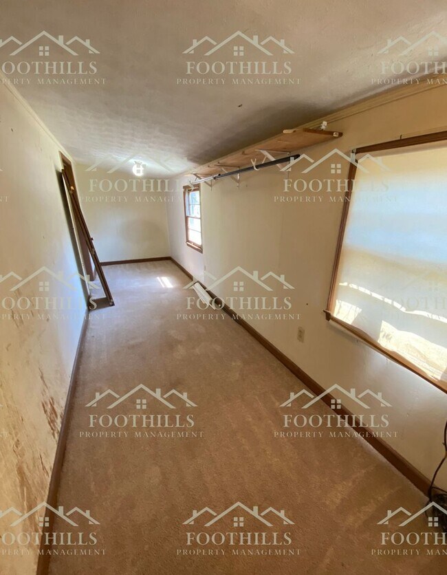 Building Photo - 2 bedroom, 2 bathroom condominium unit nea...
