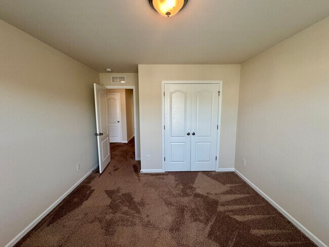 Building Photo - Spacious 5BR/3BA Home in Fort Mill