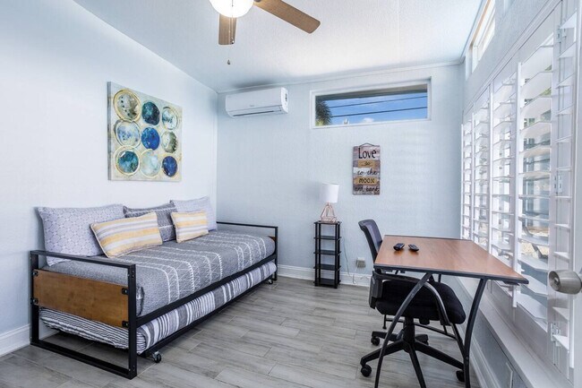 Building Photo - 4501 Loring Pl