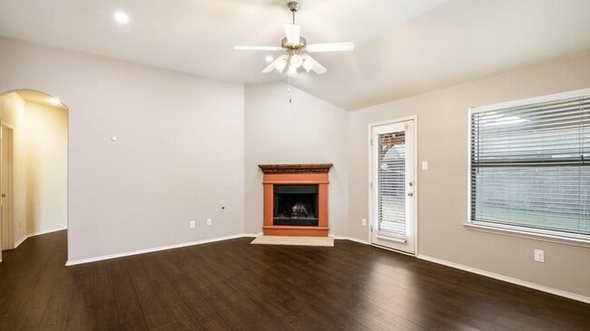 Building Photo - 5209 Bear Valley Dr