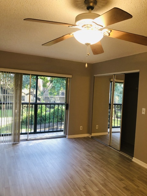 Siting room with sliding balcony door - 2895 SW 22nd Ave