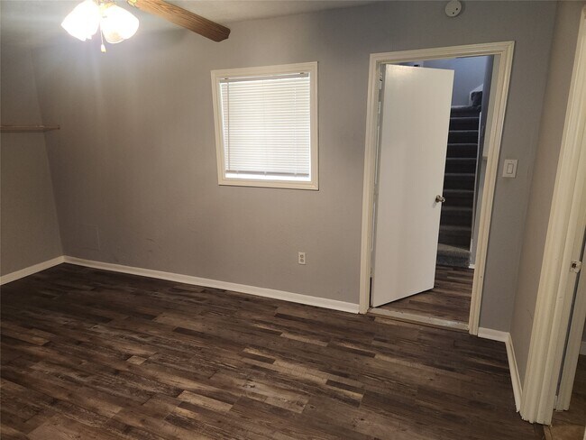 Building Photo - 20123 Beechview Ln